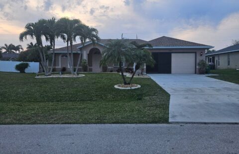 Cape Escape/Heated Pool/Fully Fenced Yard