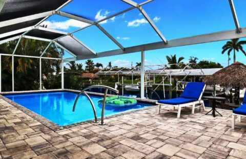 Backyard Canal Escape/Gulf Access